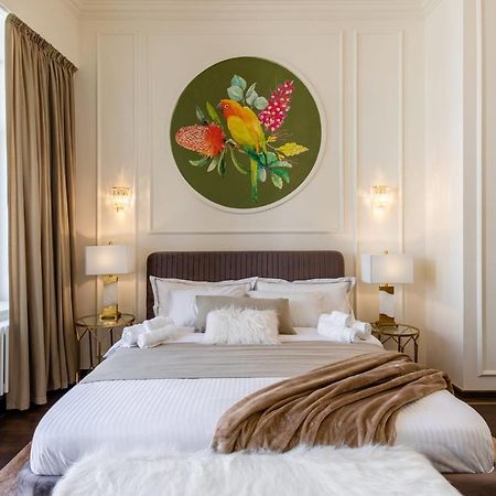 Holt Old Town Luxury Suites With Balcony Бухарест Экстерьер фото