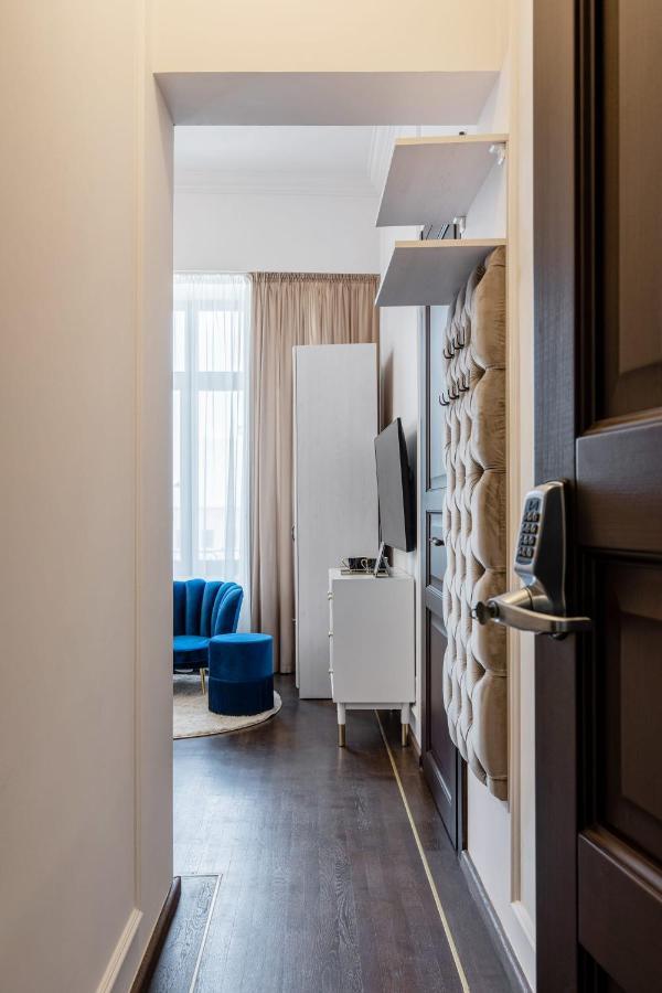 Holt Old Town Luxury Suites With Balcony Бухарест Экстерьер фото