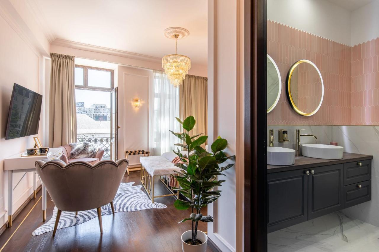 Holt Old Town Luxury Suites With Balcony Бухарест Экстерьер фото