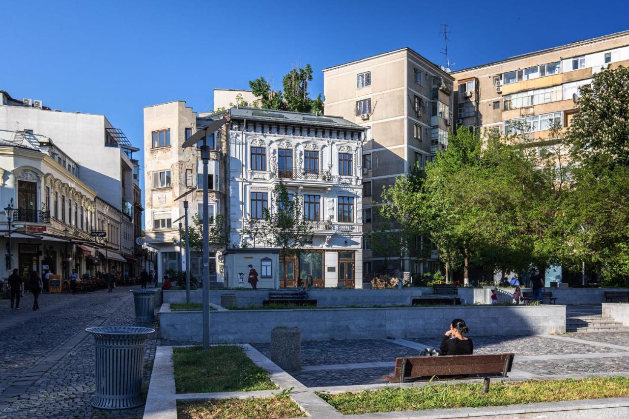 Holt Old Town Luxury Suites With Balcony Бухарест Экстерьер фото