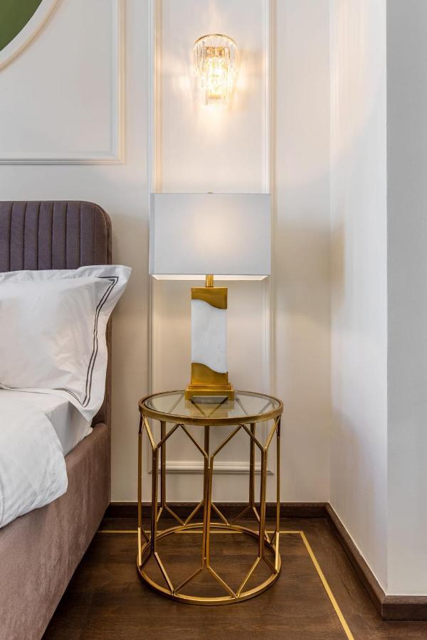Holt Old Town Luxury Suites With Balcony Бухарест Экстерьер фото